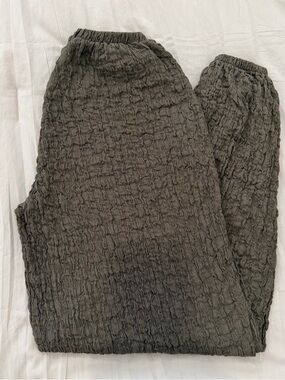 Zara Textured Elastic Waist Gray Pants
